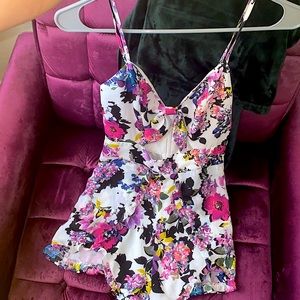 s .0 bebe light shorts romper